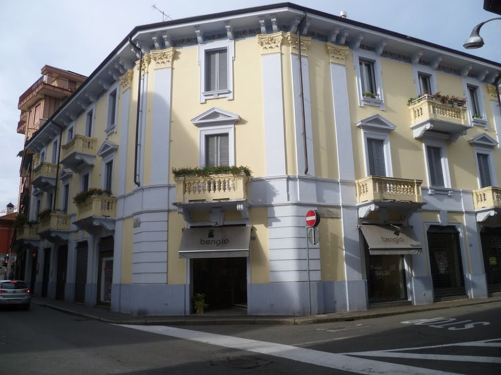 Busto Arsizio (VA) - Palazzo in via Paolo Camillo Marliani, Бусто-Арсизио