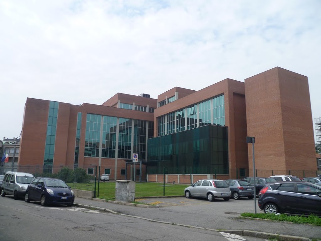 Busto Arsizio (VA) - nuovo tribunale in via Volturno, Бусто-Арсизио