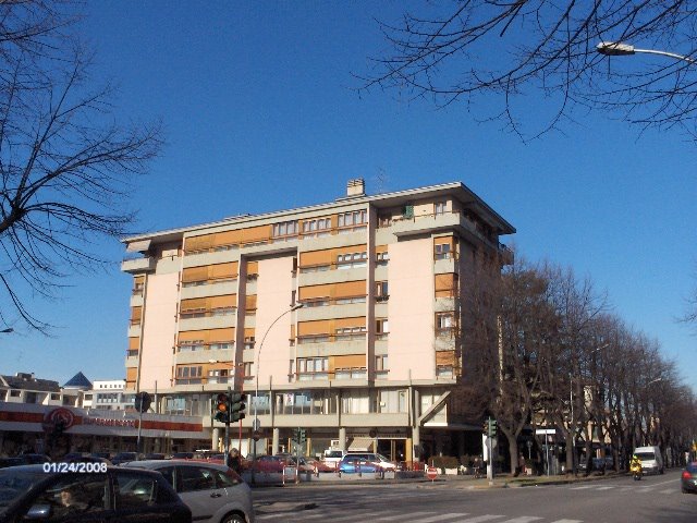 edilizia residenziale, V.le duca dAosta, Бусто-Арсизио