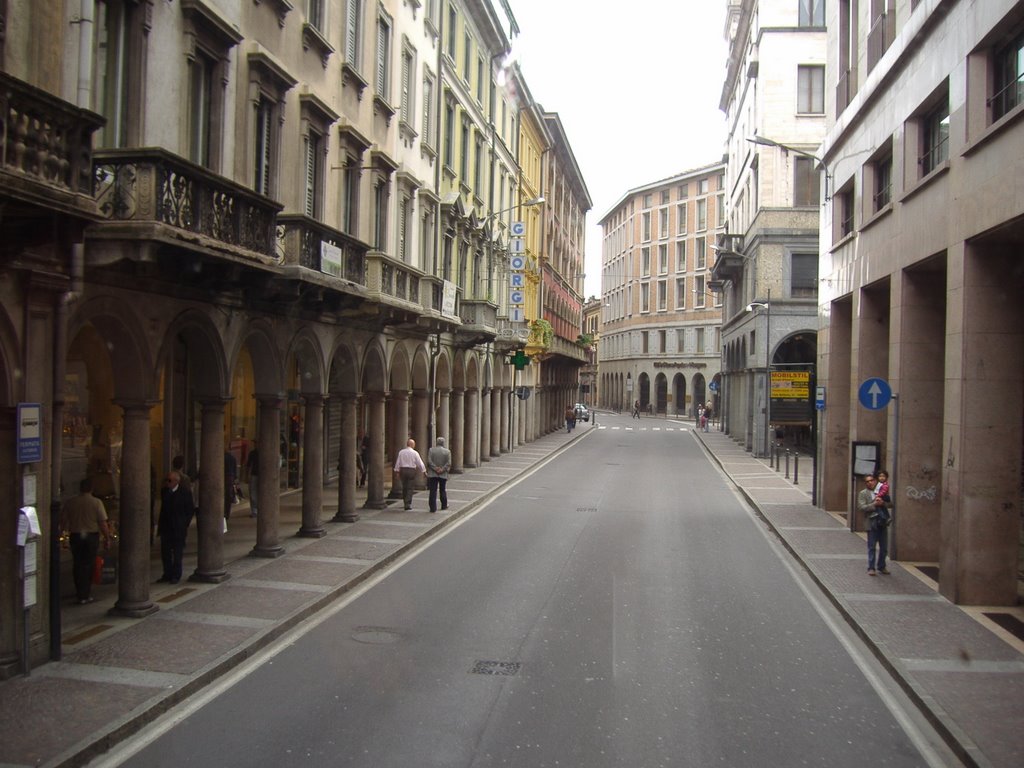 I portici di Corso Aldo Moro - Varese, Варезе