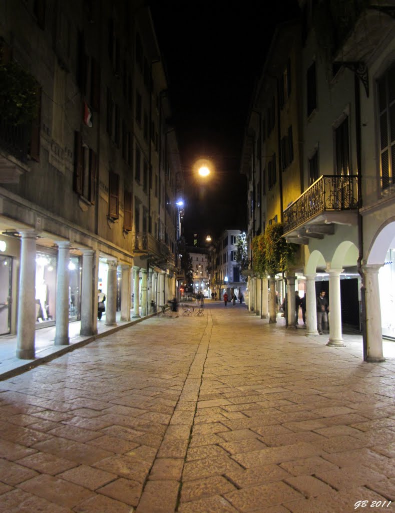 Corso Matteotti by night, Варезе