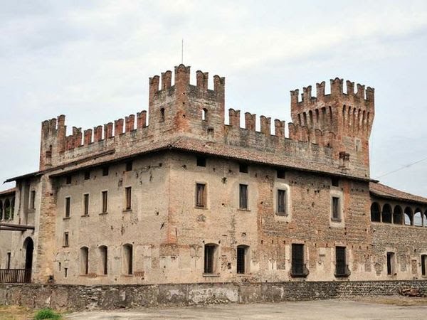 Castello di Malpaga, Леччо
