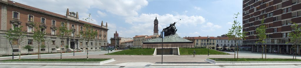 Piazza Trento e Trieste a Monza (MB) Italy   ©LizziR, Монца