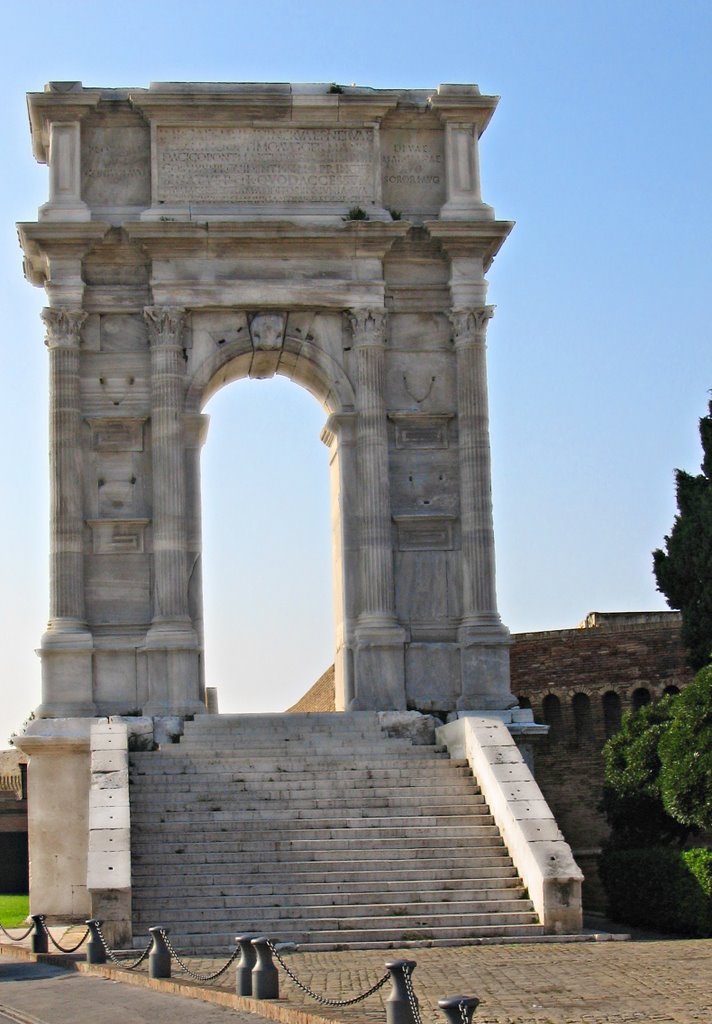 Arco di Traiano - Ancona, Анкона