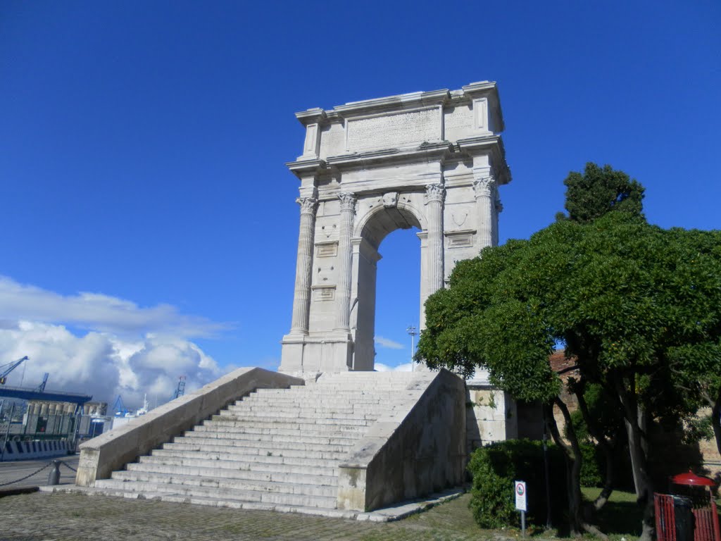 Arco di Traiano (Arch of Trajan), Анкона