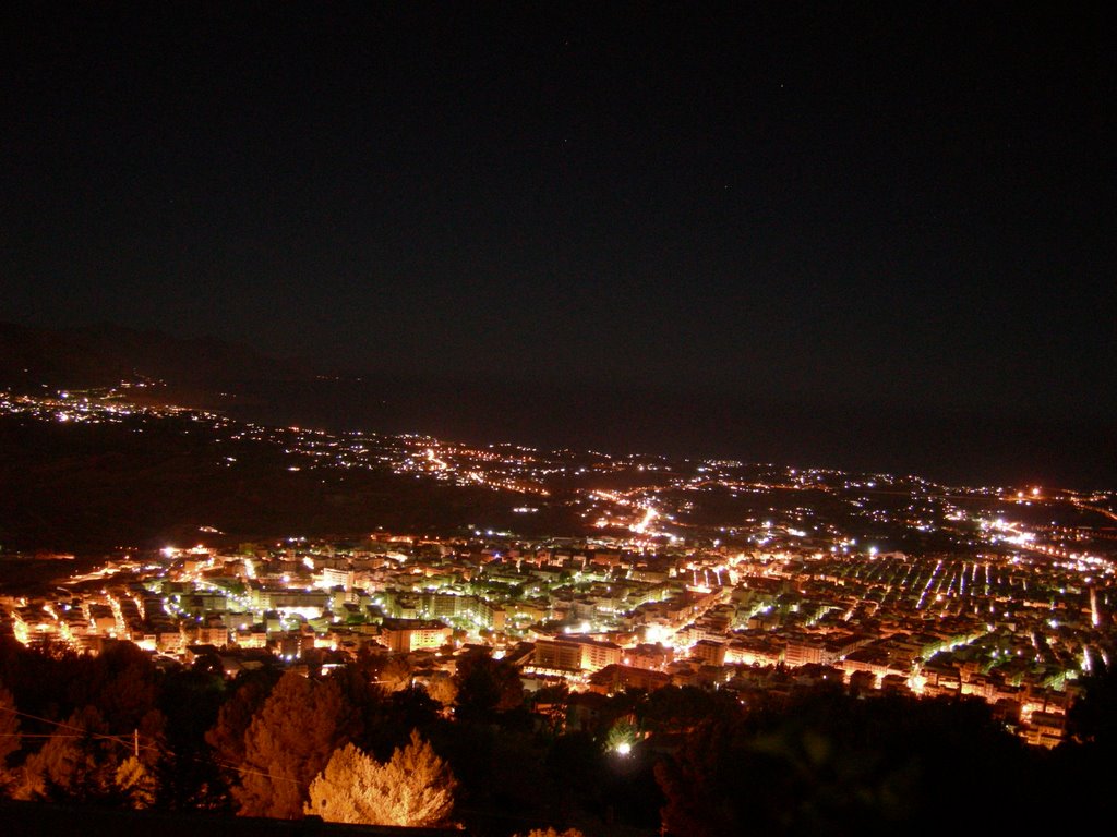 Alcamo vista da Monte Bonifato notte, Алькамо