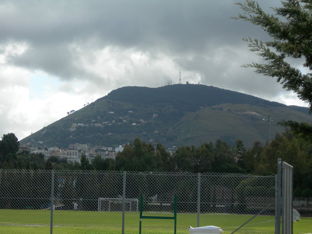 Monte Bonifato dal prato dello stadio, Алькамо