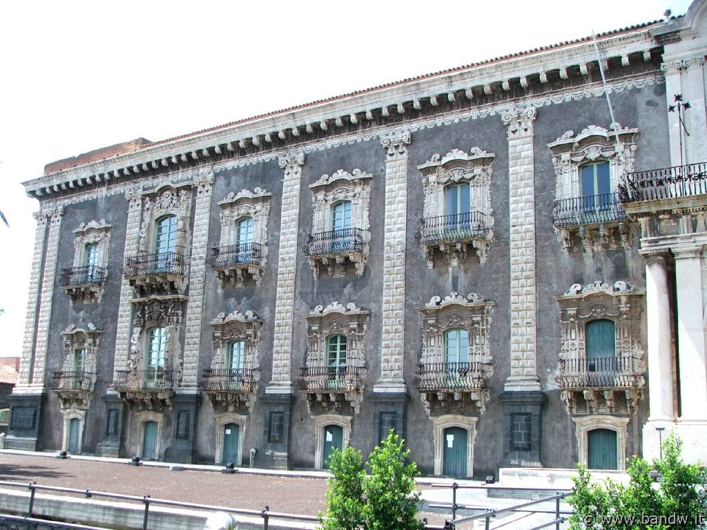Catania - Monastero dei Benedettini sede della Facoltà di Lettere dellUniversità di Catania, Катания