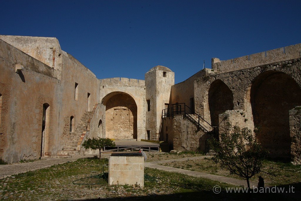 Castel SantAngelo - Licata (AG) - Cortile interno, Ликата