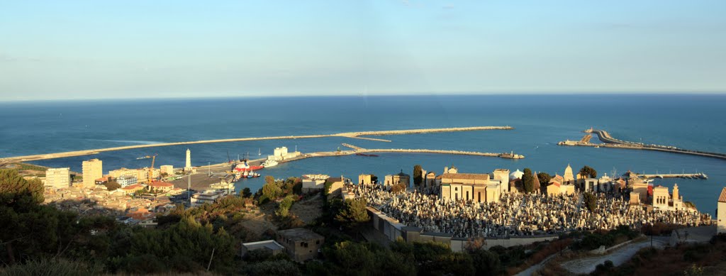 Panoramica del porto di Licata, Ликата