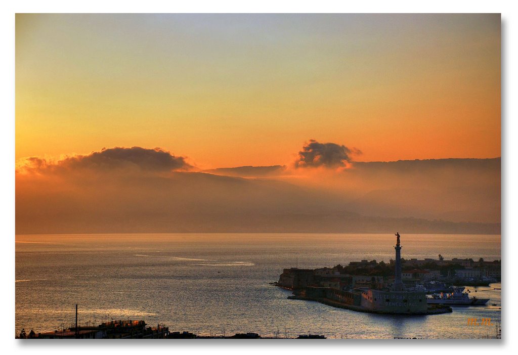 Lalba sullo Stretto di Messina/ The sunshine, Мессина
