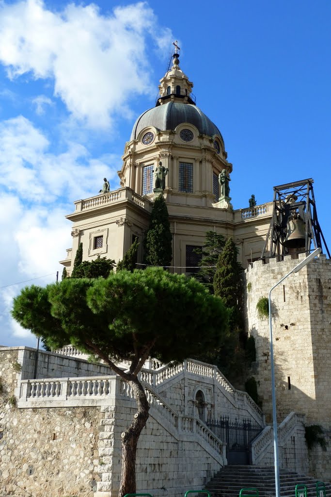 Die Kirche Christo Rei wurde mehrfach durch Erdbeben zerstört, Messina, Мессина