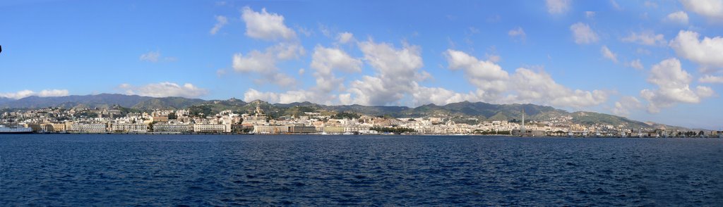 Panorama di Messina dal porto, Мессина