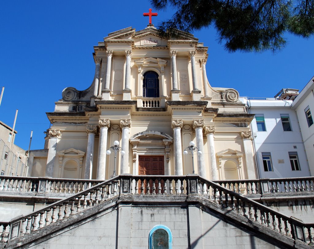 Chiesa di San Camillo, edificata in stile neoclassico nel 1932 su progetto delling. Antonino Marino, Мессина