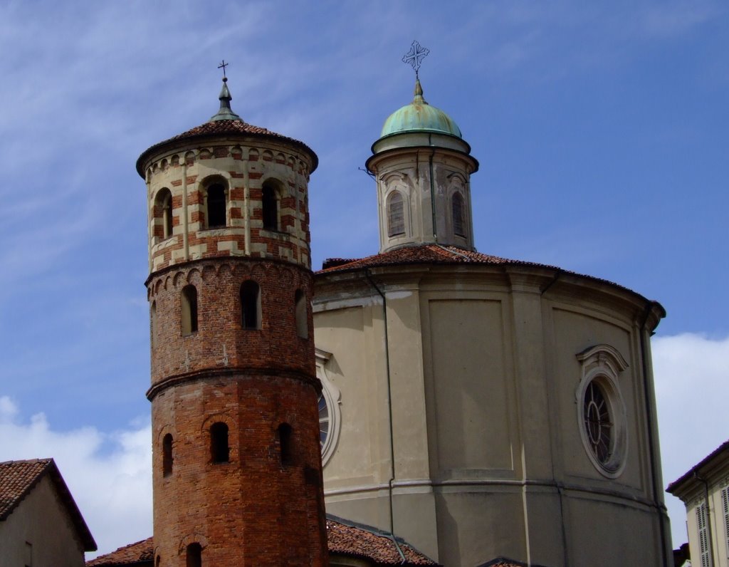 Asti -  torre Rossa e Santa Caterina, Асти