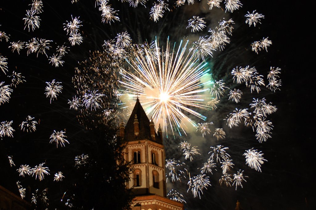 Fireworks over St.Andrews Church - 03, Верцелли