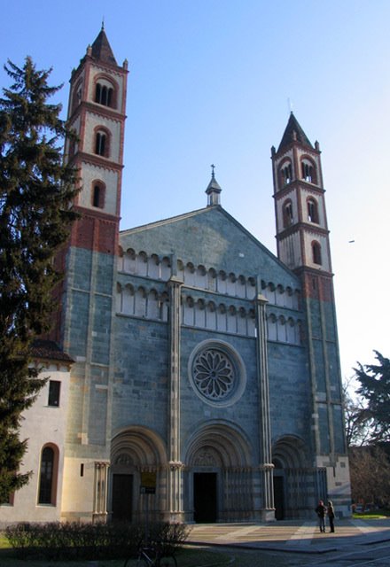 Abbazia di SantAndrea - Vercelli, Верцелли