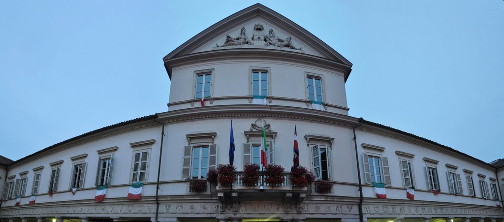 Palazzo comunale di Vercelli, Верцелли