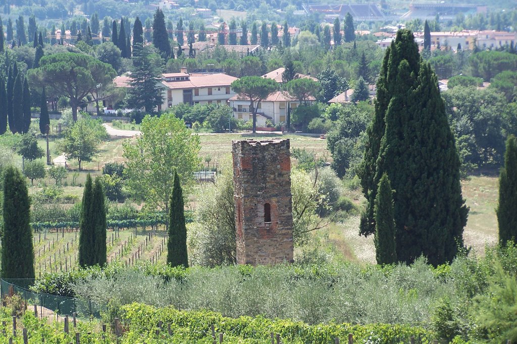 la torre di Gnicche - arezzo, Ареццо