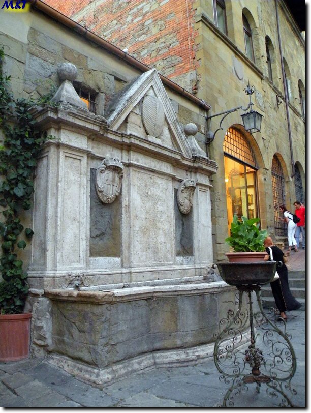 Fontana ., Ареццо