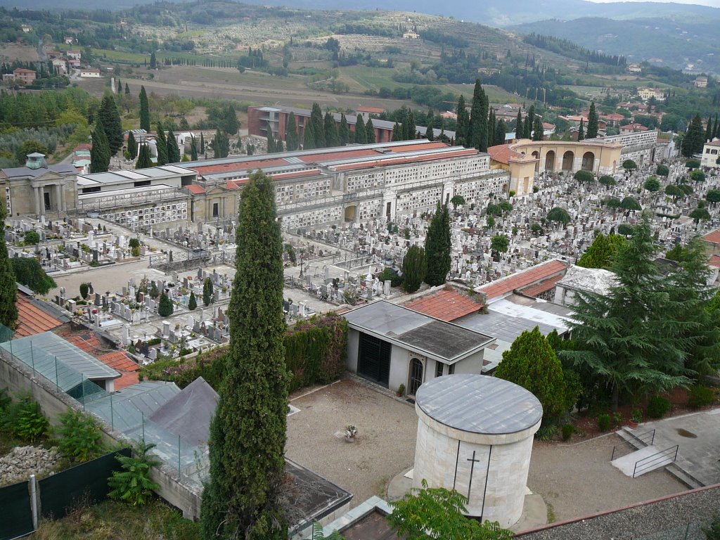 Arezzo cemetery seen from Medici citadel, Ареццо