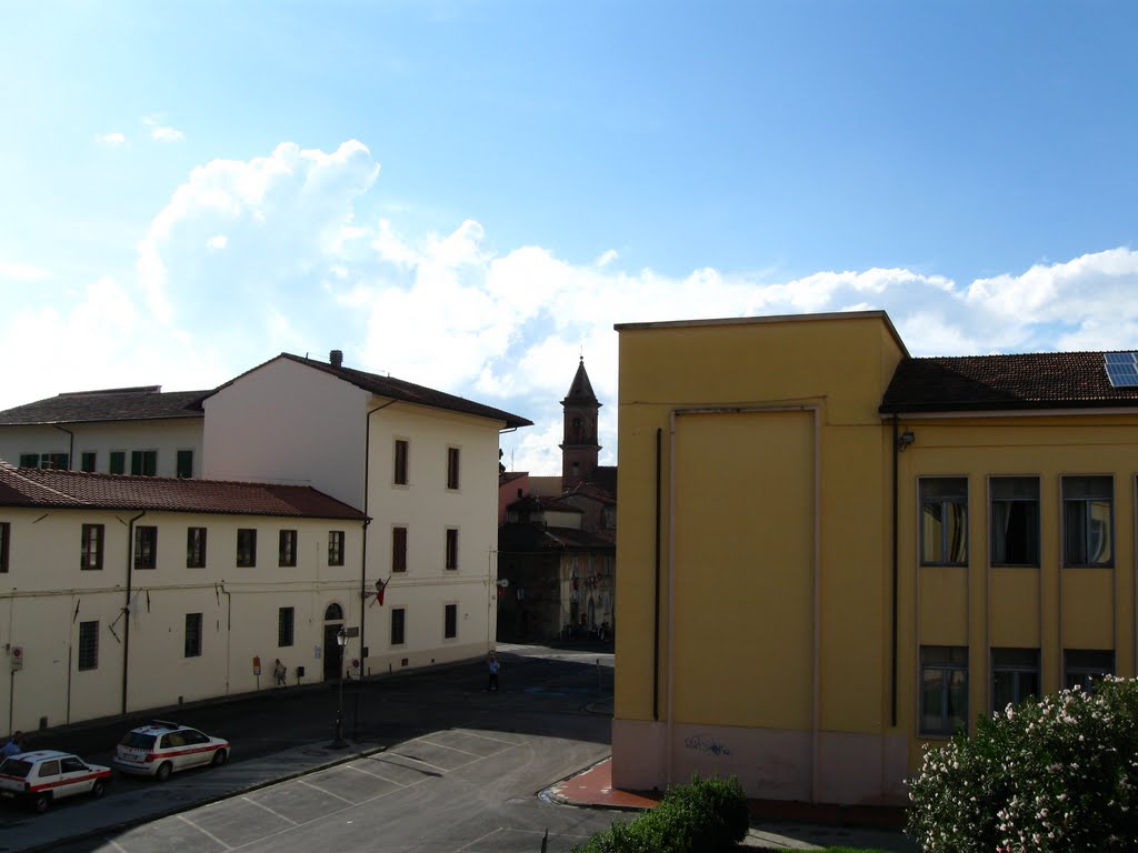 Prato - via S. Caterina e il campanile di S. Niccolò, Прато