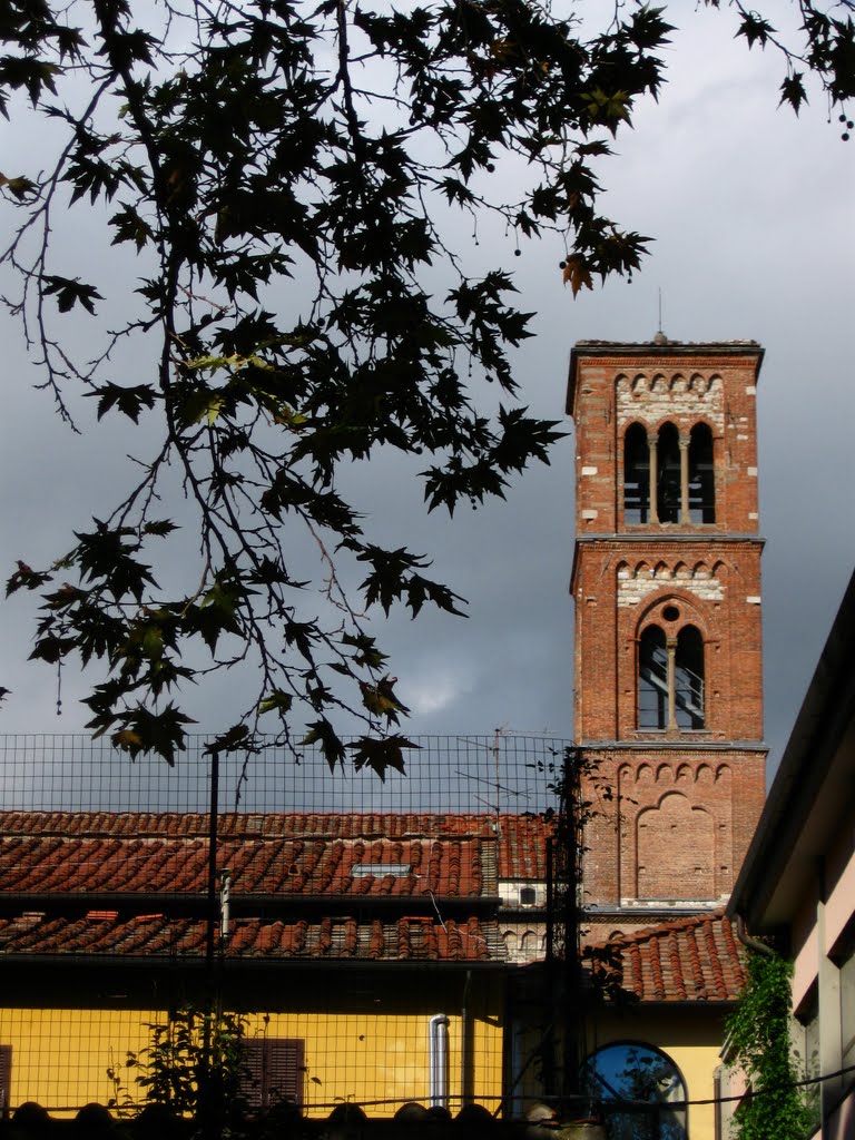 Prato - il campanile di S. Domenico, Прато