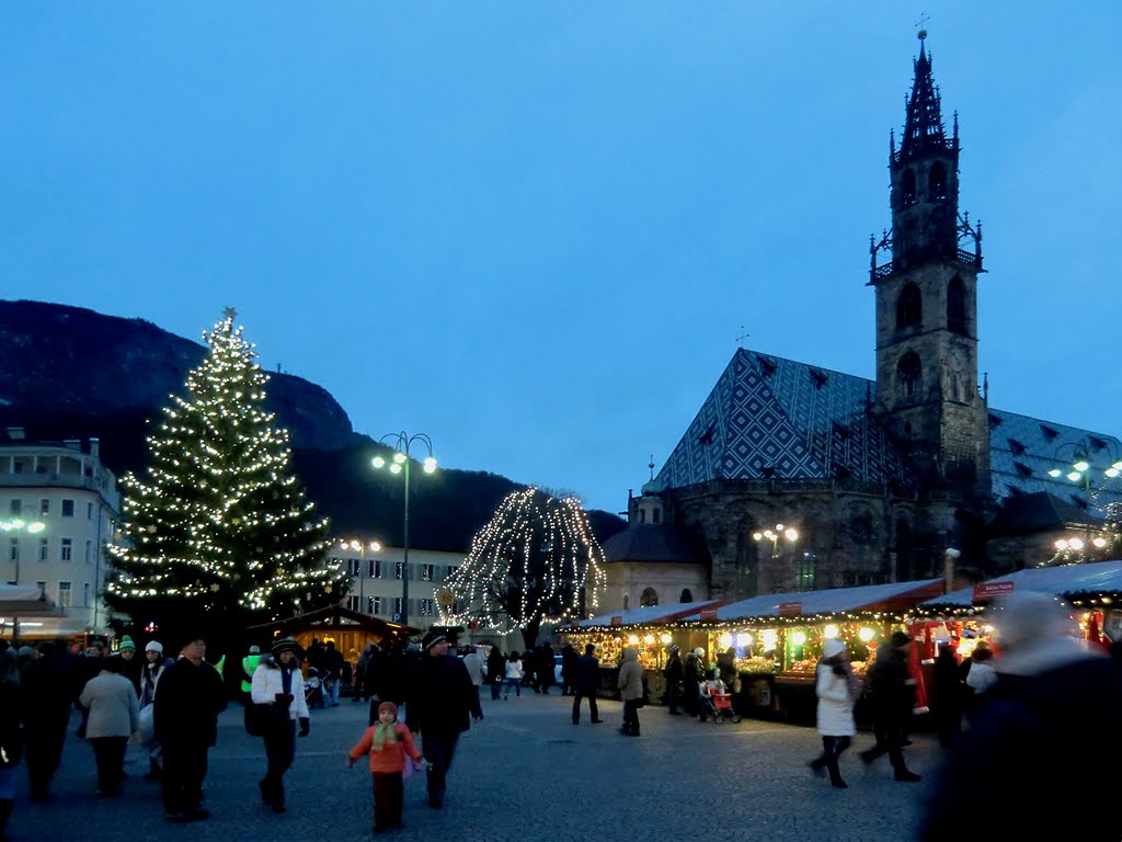 Weihnachtsmarkt in Bozen * Mercatino di Natale a Bolzano, Больцано