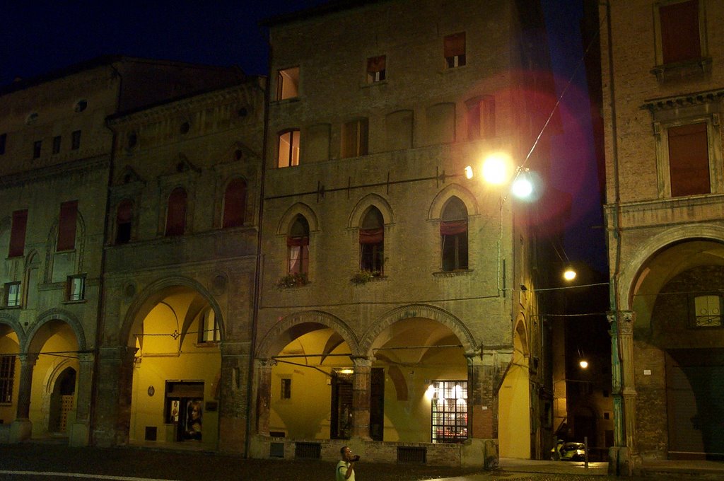 Bolonia nocturna, Болонья