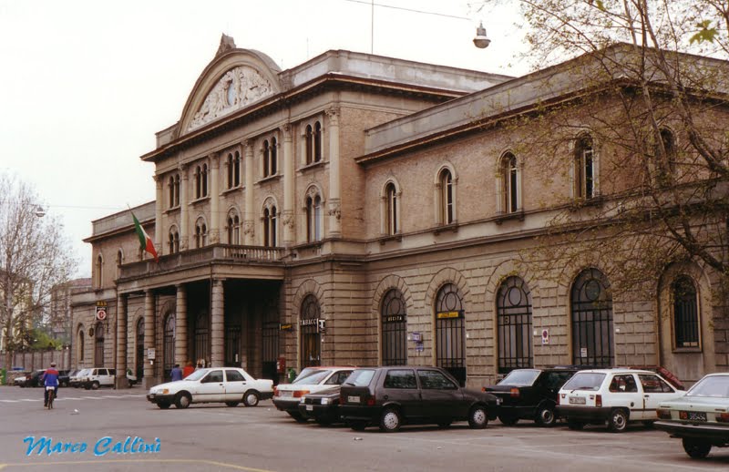 Stazione di Modena Piazza Manzoni (lato esterno) MC1991, Модена