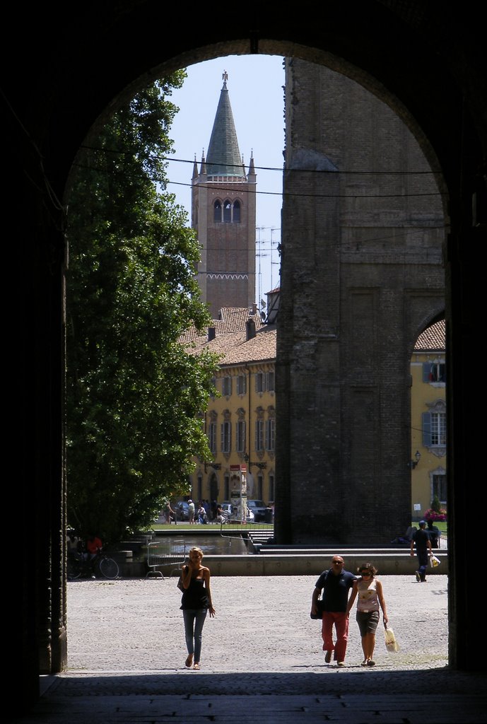 Campanile del Duomo dalla Pilotta, Парма