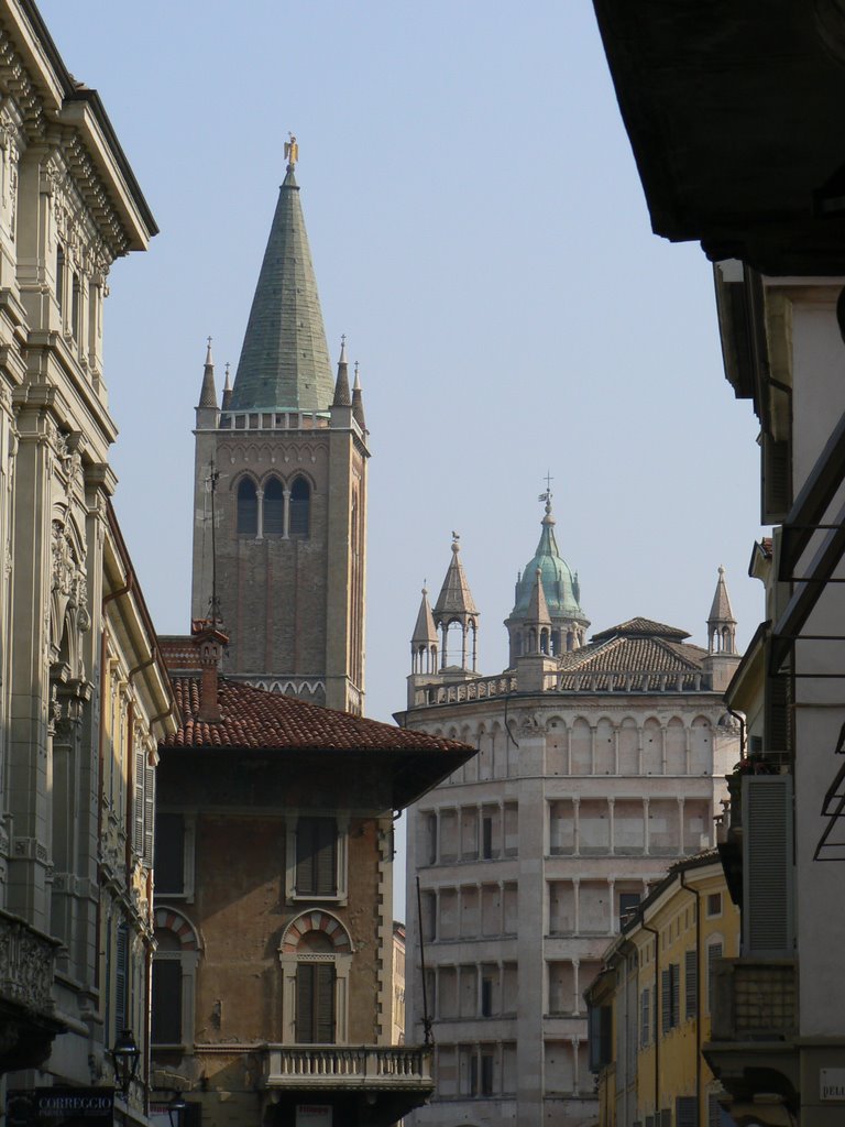 Scorcio PARMA (Battistero e campanile Duomo), Парма