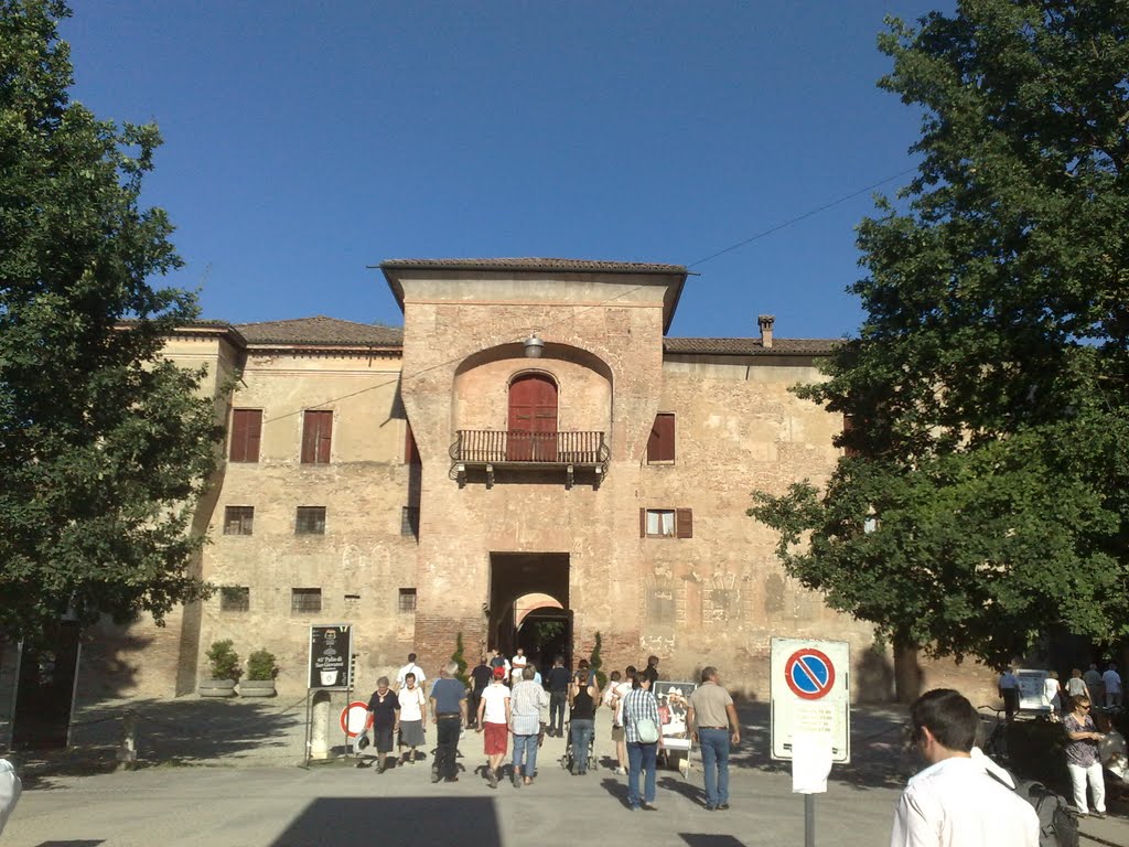 Rocca Rangoni, ingresso, Пиаченца