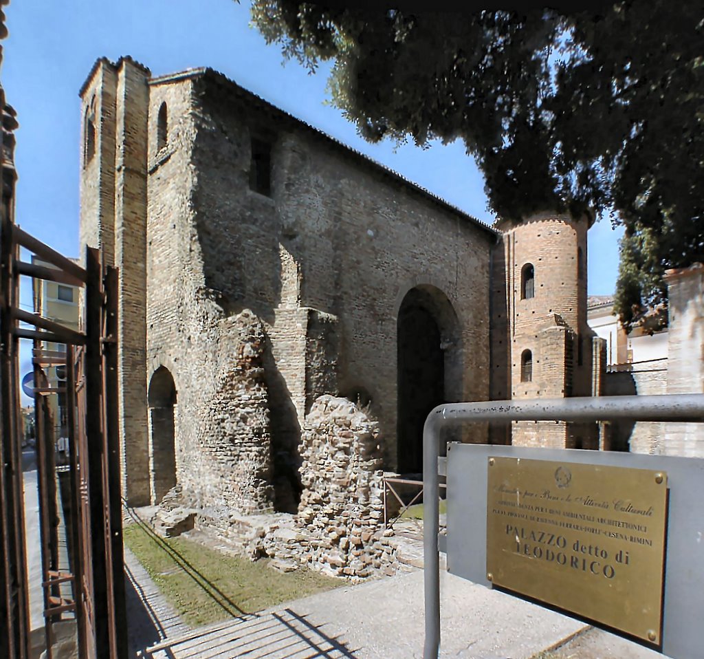 Ravenna  - Palazzo detto di Theodorico, Равенна