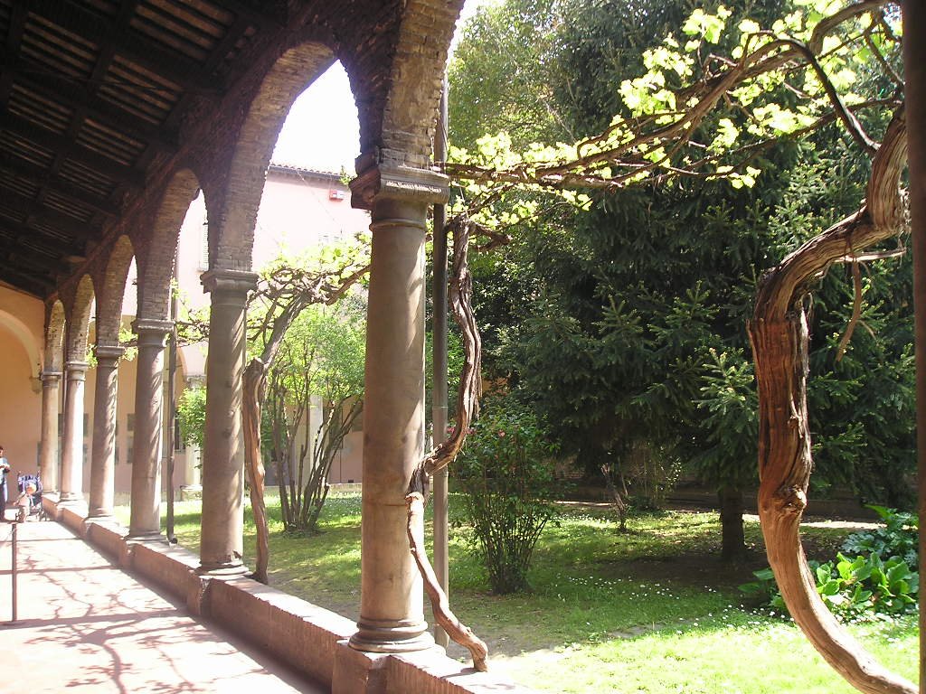 Ravenna, il chiostro di S. Apollinare Nuovo., Равенна
