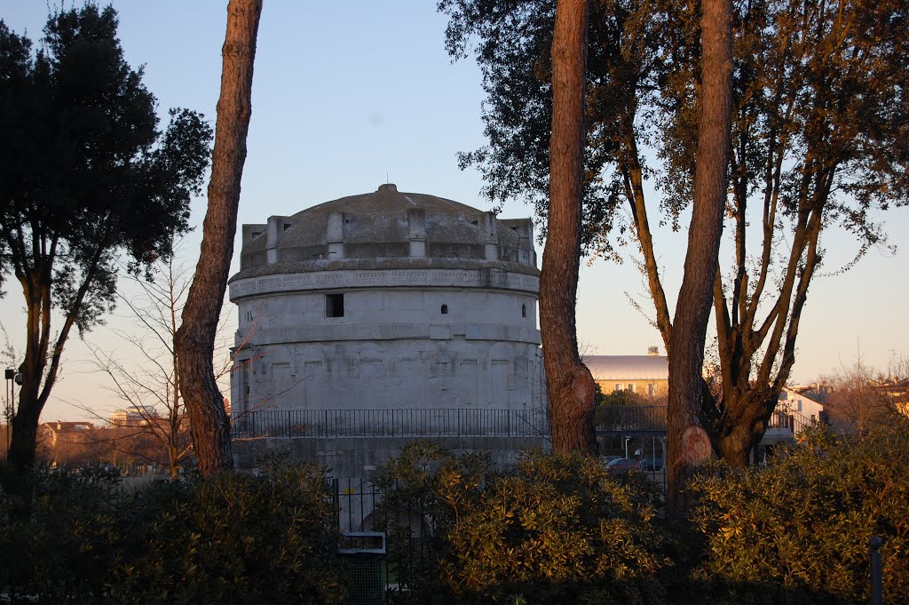Mausoleo di Teodorico, Равенна