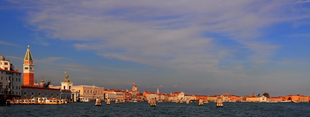 Panorama einer zauberhaften Stadt - please enlarge, Венеция