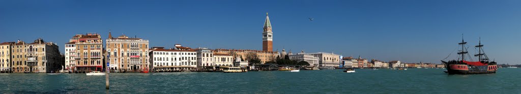 Panoramic views from Santa Maria della Salute.. Venice, Italy.. panorama by geotsak, Венеция