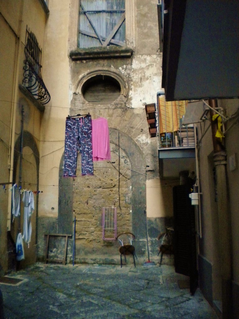 Napoli,  Vico Volpicelli, Неаполь