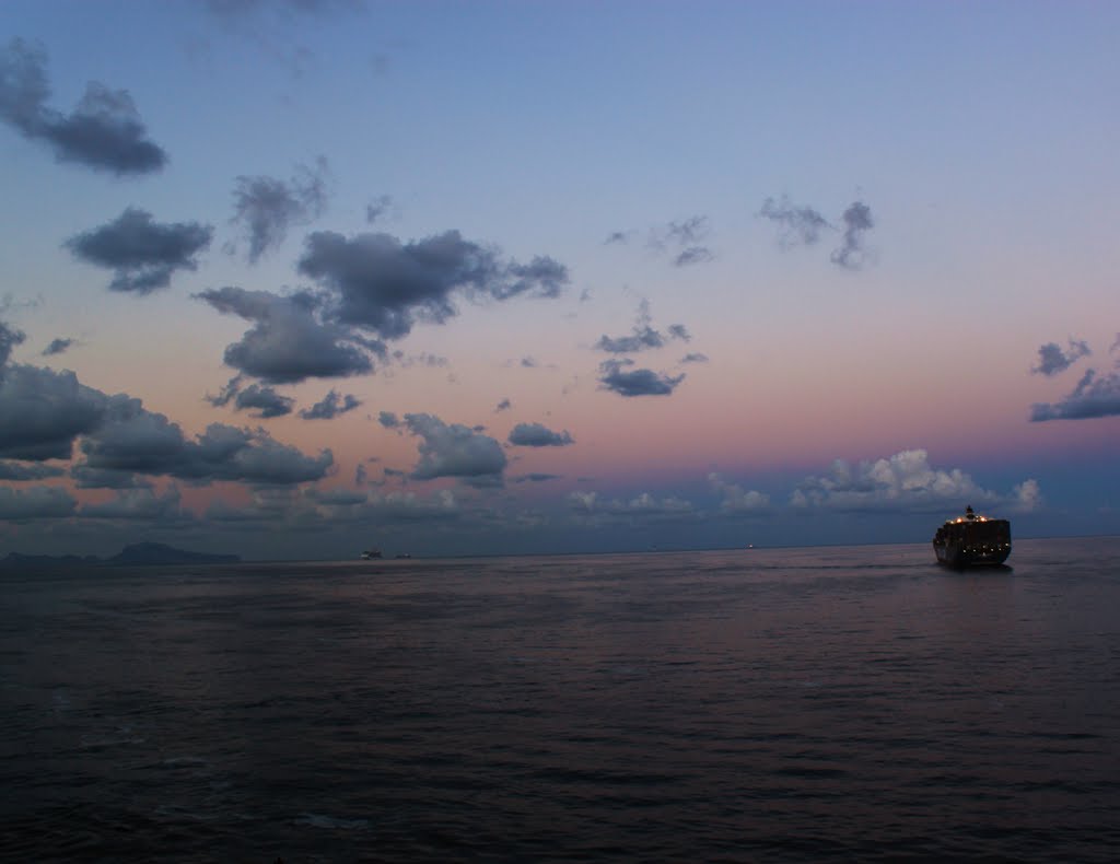 Sunrise over the ship, Naples shore, Неаполь