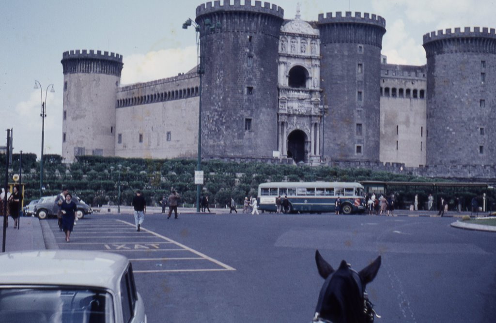 1961 5 Napoli, Piazza Municipio e Maschio Angioino, Неаполь
