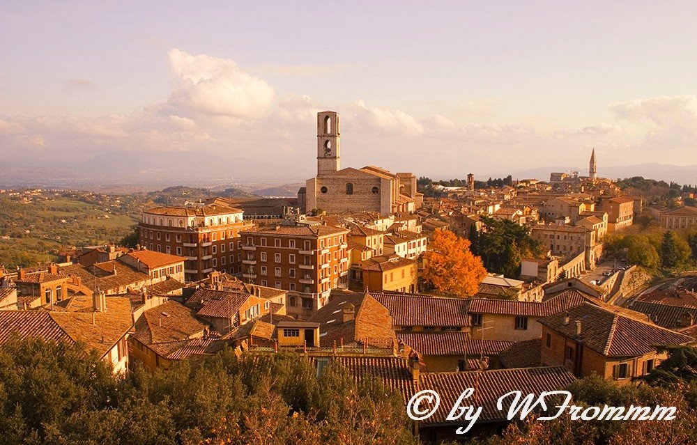 Perugia Panoramica con Chiesa di S.Domenico, Перуджа