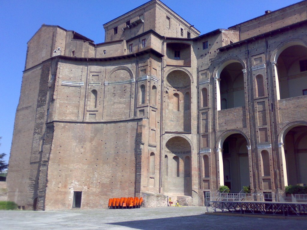 Palazzo Farnese, Пьяченца