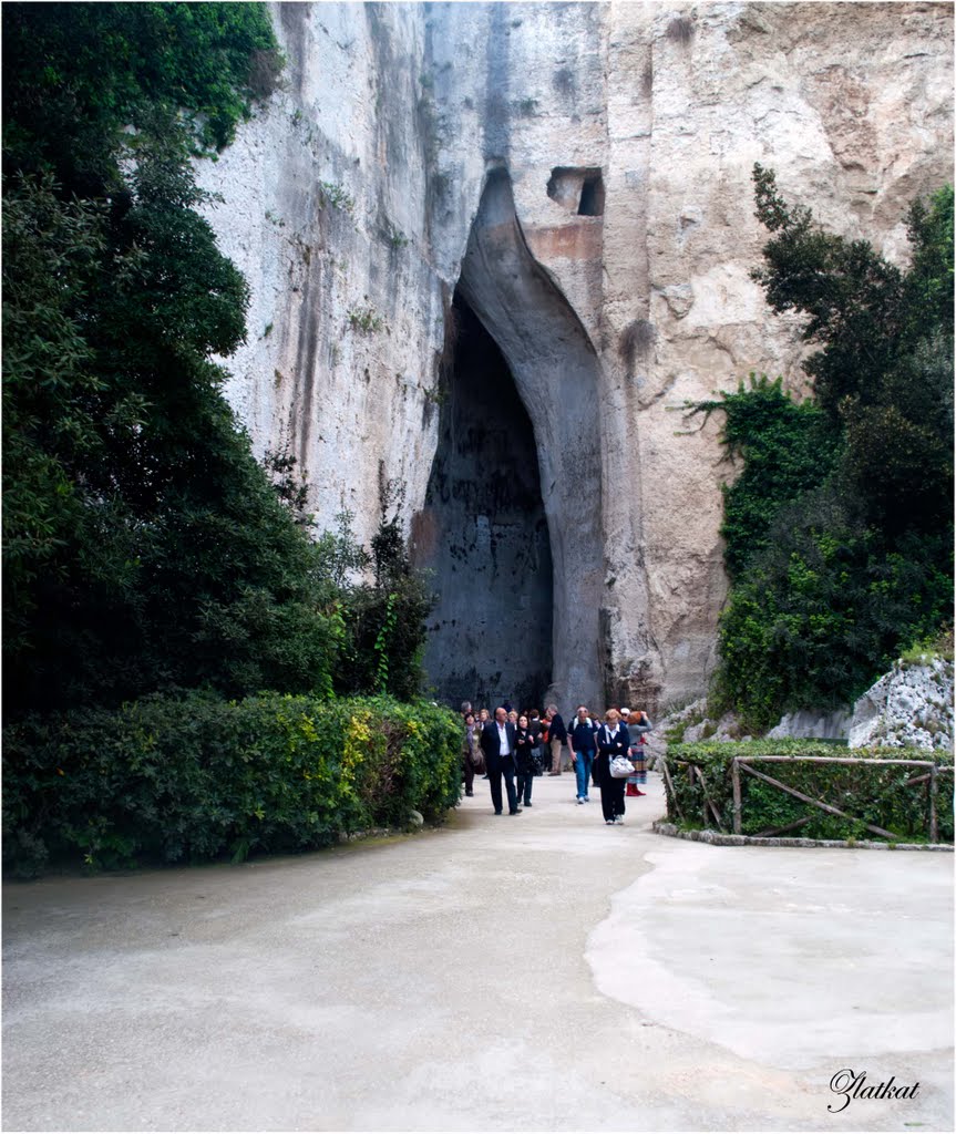 Siracusa- La grotta "Orecchio di Dionisio", Сиракуза