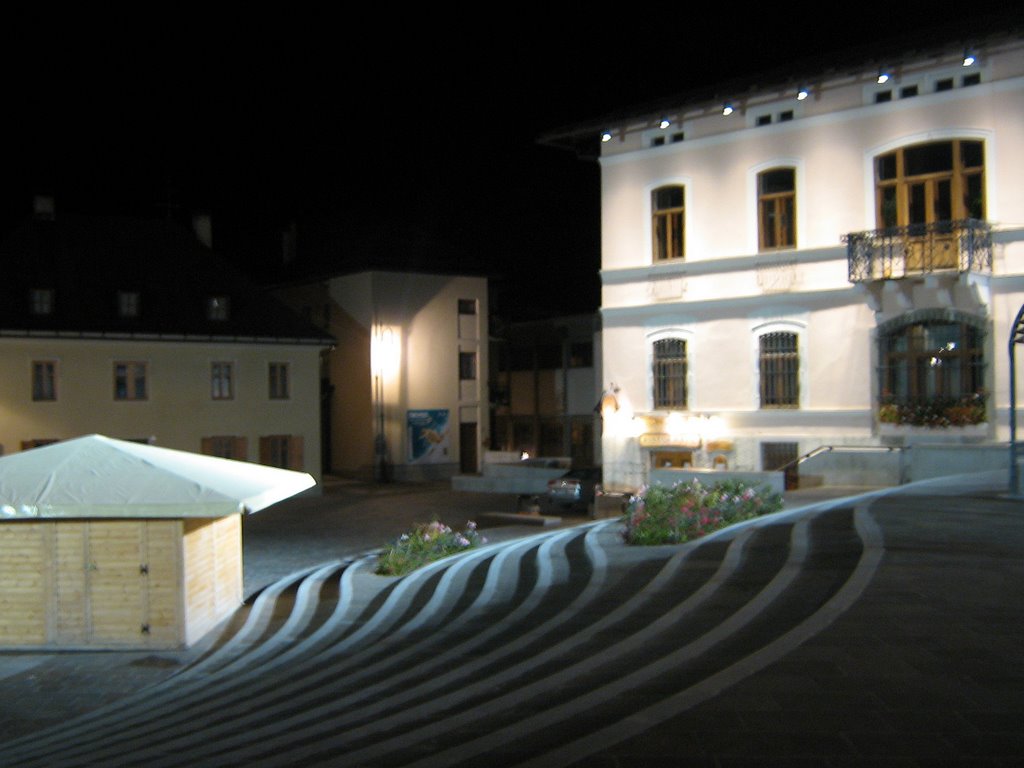 Tarvisio, Piazza Unitá bei Nacht, Тарвизио