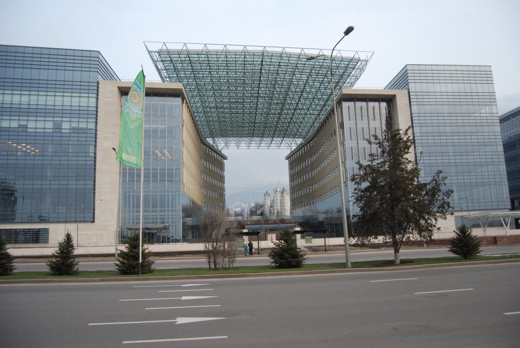 Аренда - № 693485195: Наурызбай батыра - Пр.Абая - Наурызбай батыра, Алматы, Бос