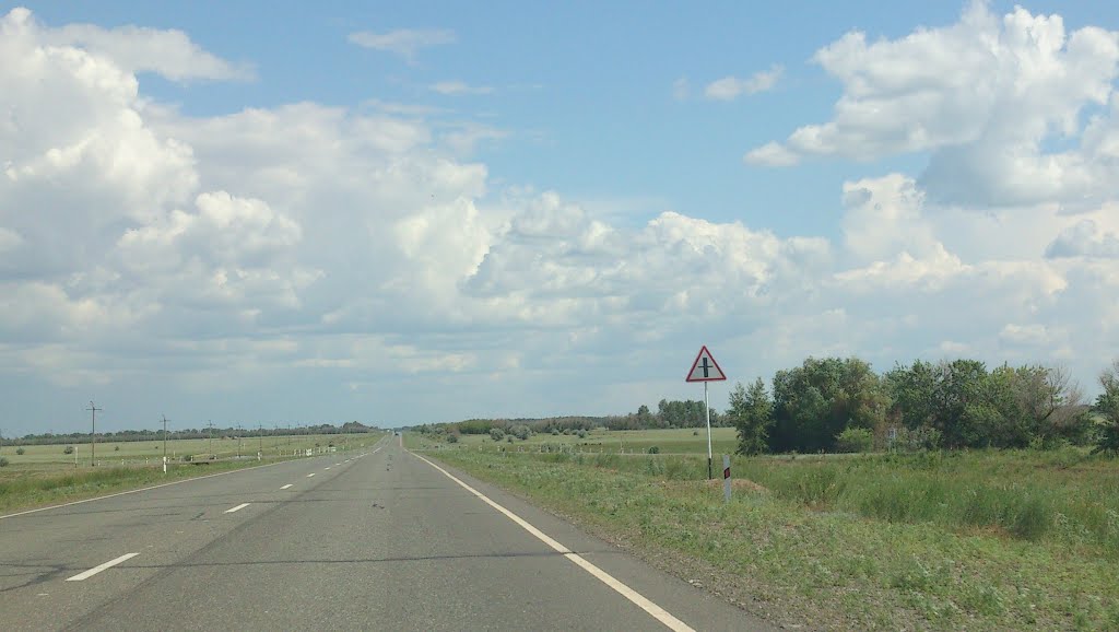 пересечение со второстепенной дорогой, Михайловка