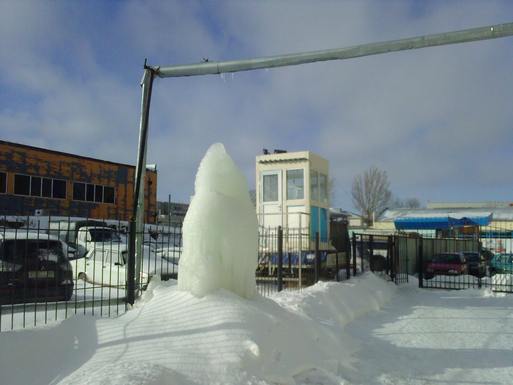 Ледяная фигура из трубы отопления/Pipe-Ice sculpture, Агадырь
