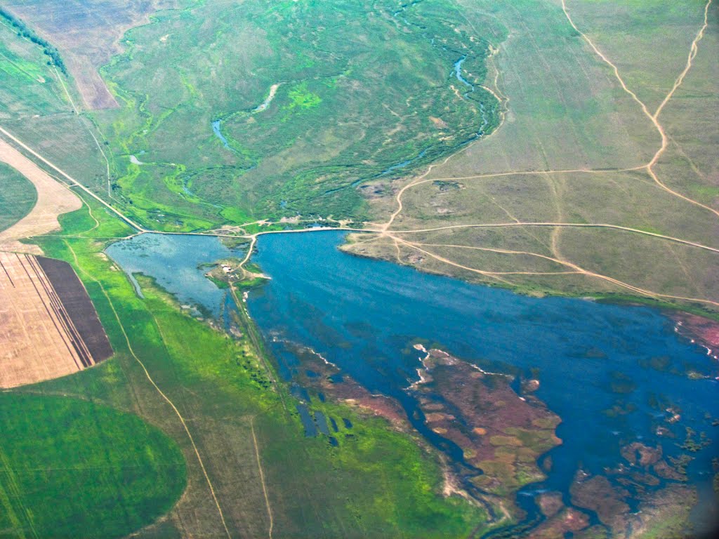 Reservoir near the village Deripsal / Водохранилище рядом с посёлком Дерипсал, Жарык
