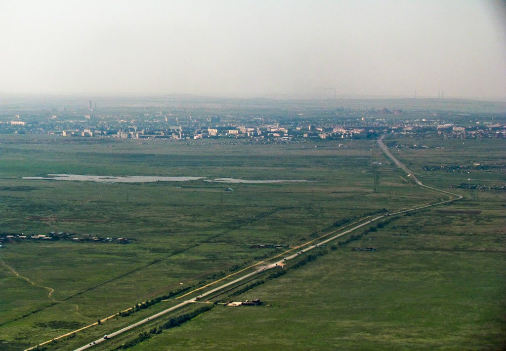 Road M36, the view from an airplane to the Karaganda / Трасса М36, вид с самолёта на г.Караганду, Жарык